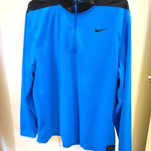 Nike dry fit golf sweatshirt